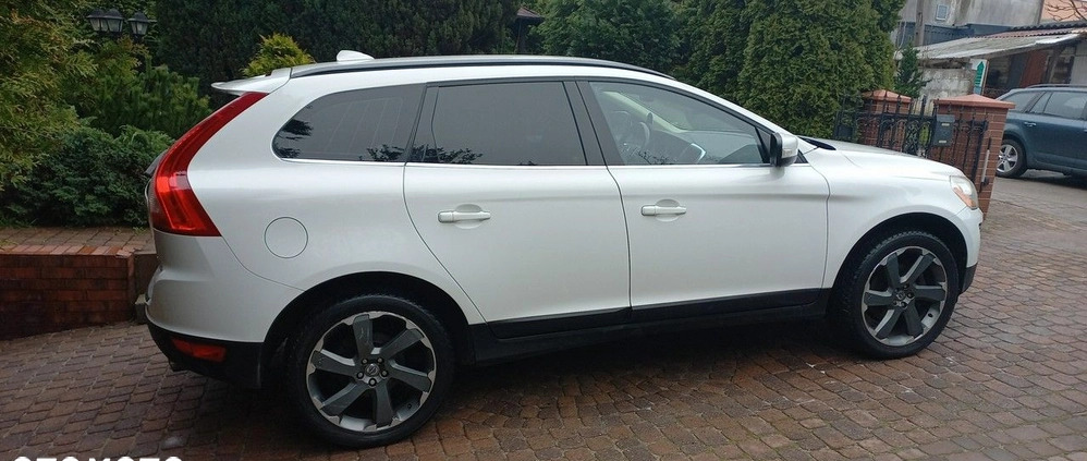 Volvo XC 60 cena 50900 przebieg: 246000, rok produkcji 2013 z Piaski małe 781